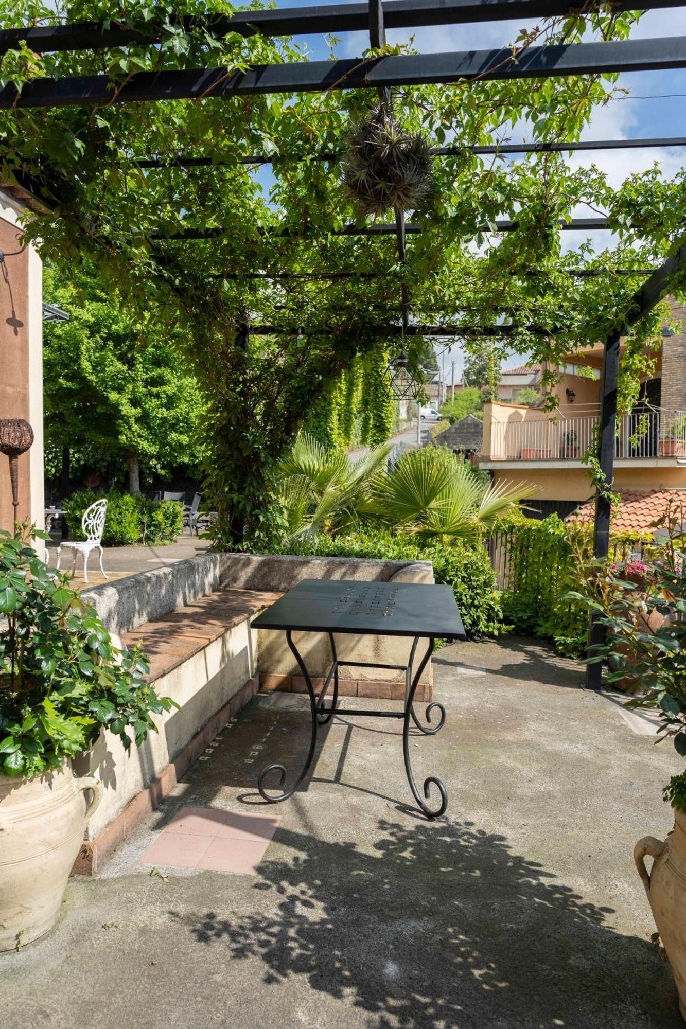 B&B Bellini Milo Bagian luar foto