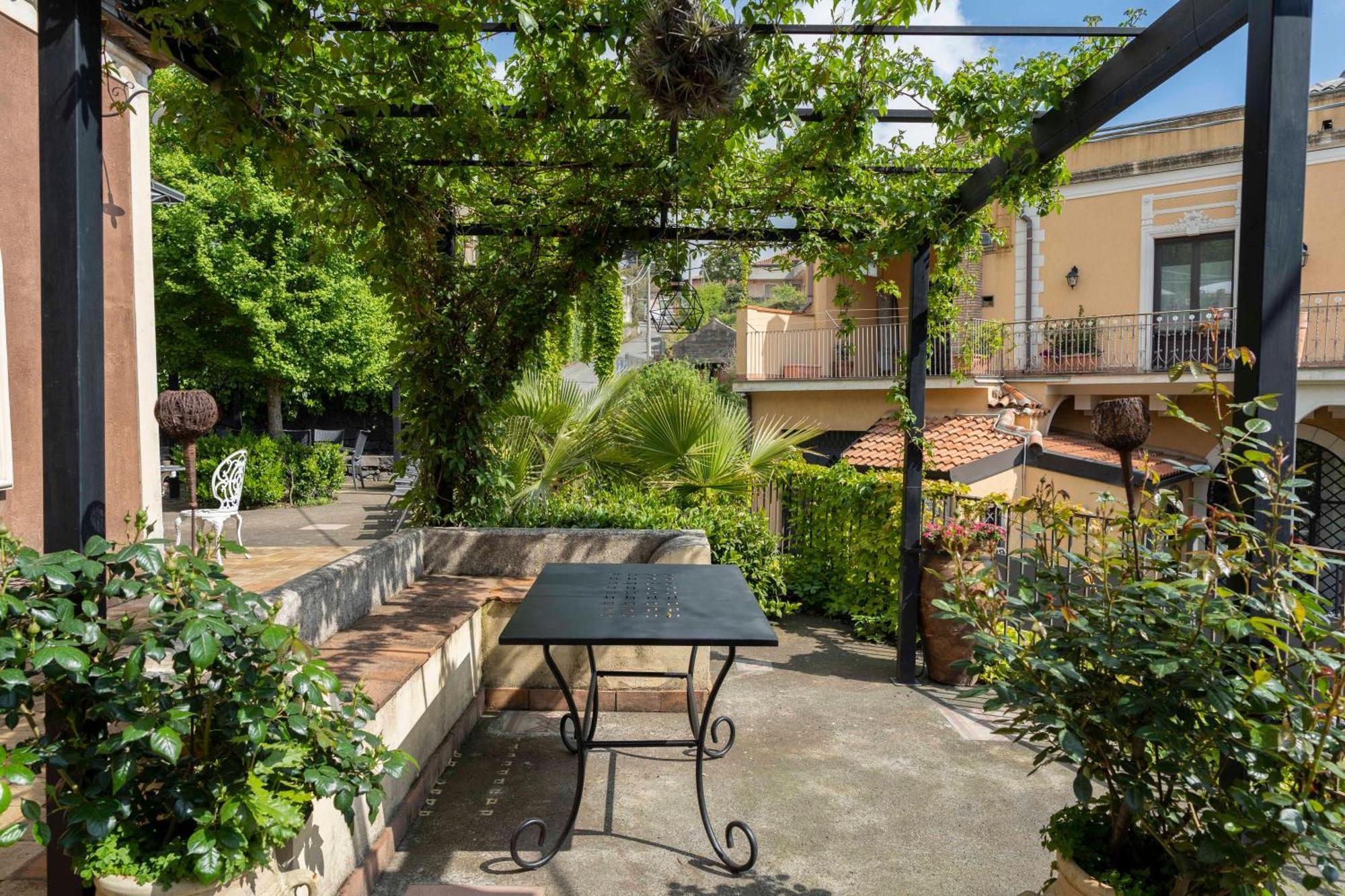 B&B Bellini Milo Bagian luar foto